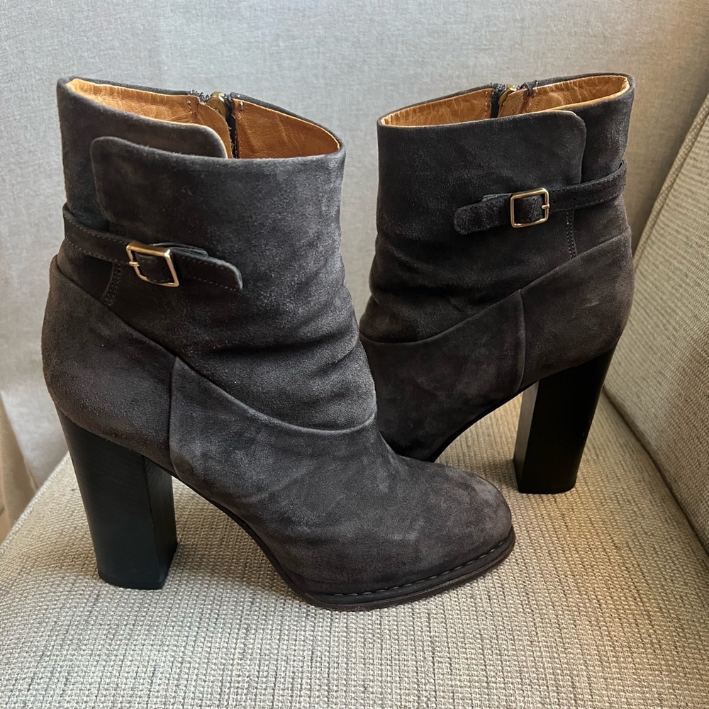 Alberto Fermani Suede Ankle Boots Gray Size 38 / 7.5